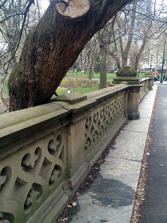 I have always been fond of this ornate railing