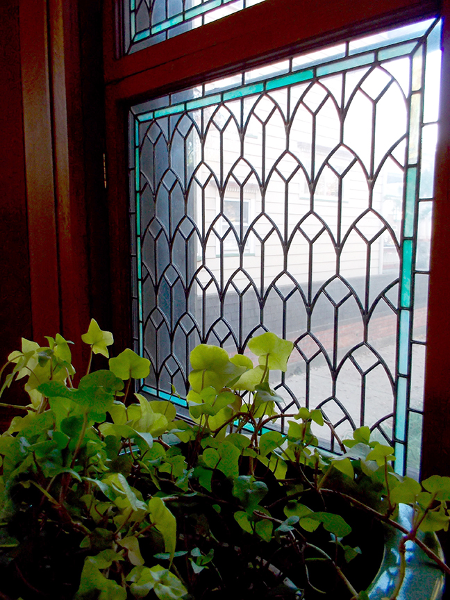 Frank Lloyd Wright was known for his lead glass designs.