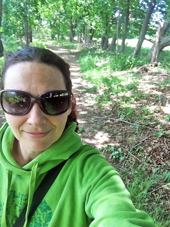 Nope I'm not sick....just look a little green from the light filtering through the green leaves above me. Wearing a green sweatshirt doesn't help the color balance lol!