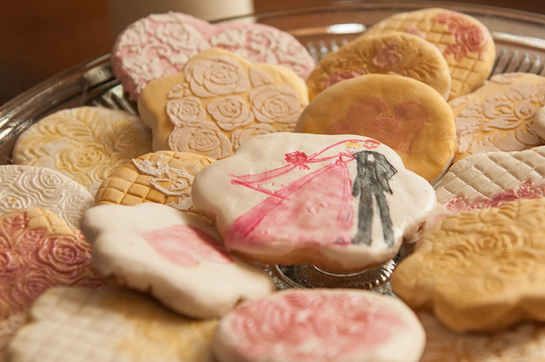 cookies made by the bride's mom
